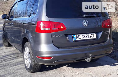 Минивэн Volkswagen Sharan 2012 в Каменском