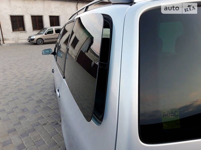 Мінівен Volkswagen Sharan 2002 в Теребовлі