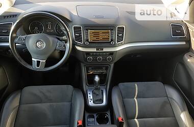 Минивэн Volkswagen Sharan 2015 в Хмельницком