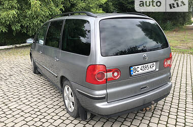 Минивэн Volkswagen Sharan 2005 в Городке