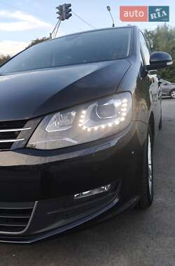 Минивэн Volkswagen Sharan 2015 в 