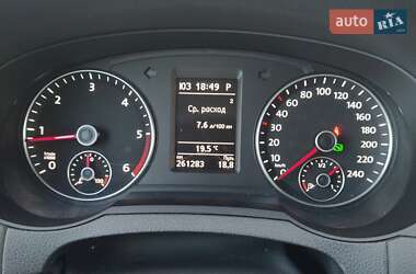 Минивэн Volkswagen Sharan 2015 в 