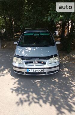 Минивэн Volkswagen Sharan 2003 в 