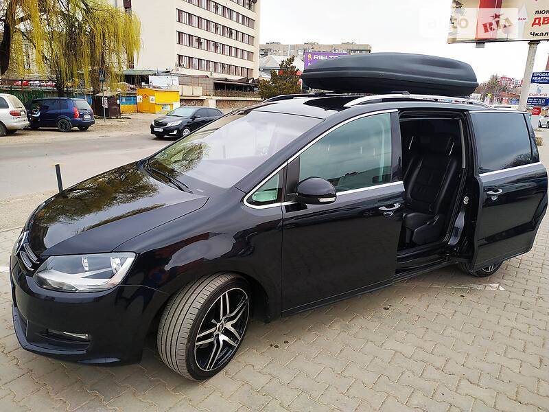 Універсал Volkswagen Sharan 2012 в Чернівцях