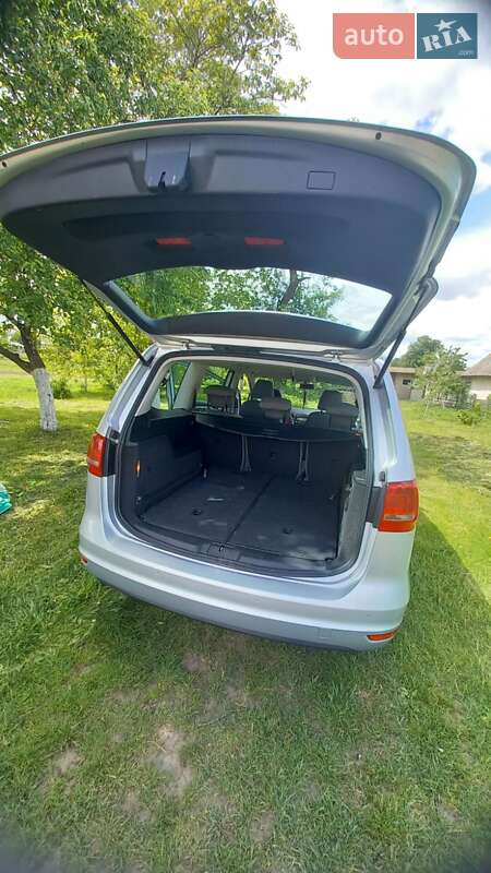 Минивэн Volkswagen Sharan 2011 в Ровно