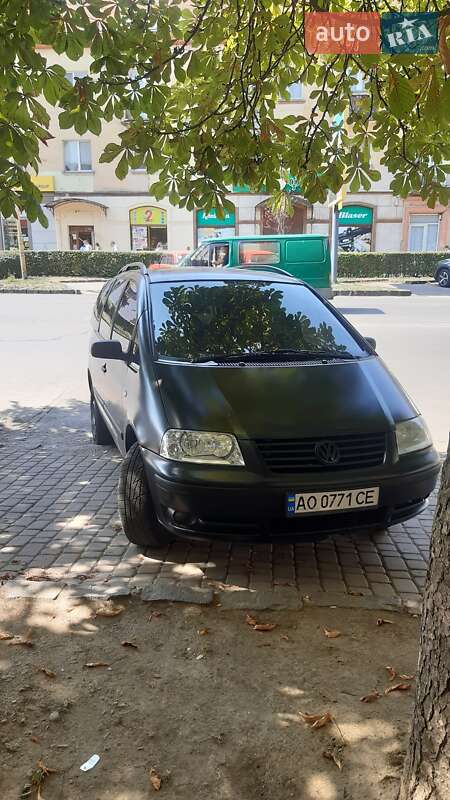 Мінівен Volkswagen Sharan 2001 в Ужгороді
