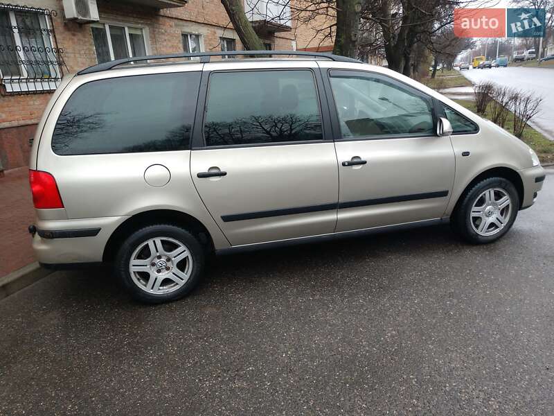 Мінівен Volkswagen Sharan 2008 в Черкасах