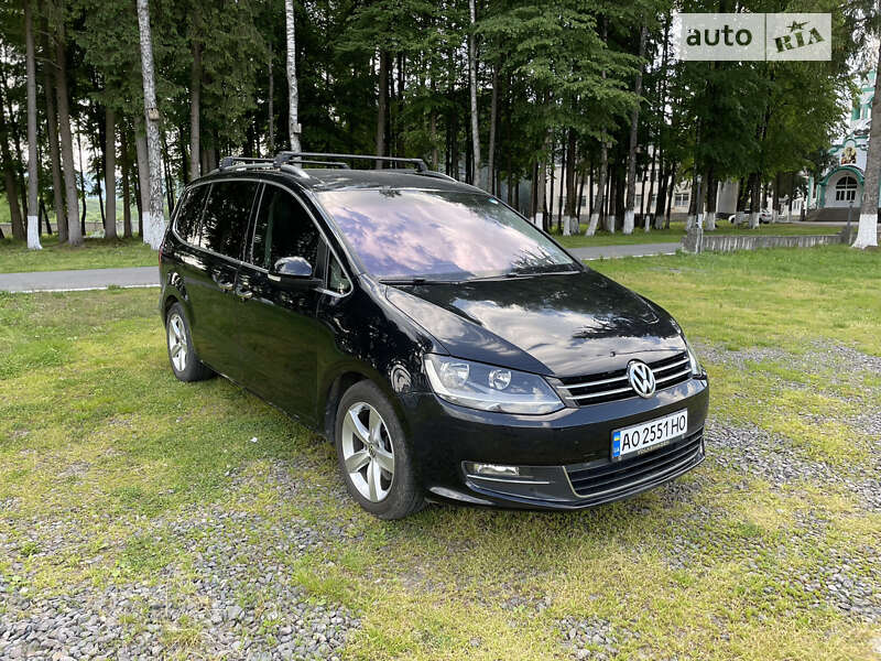 Мінівен Volkswagen Sharan 2011 в Хусті