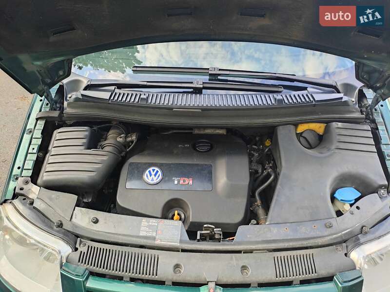 Минивэн Volkswagen Sharan 2001 в Чернигове