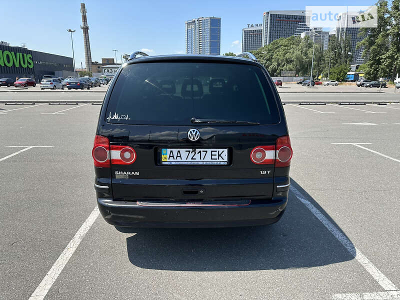 Минивэн Volkswagen Sharan 2007 в Киеве