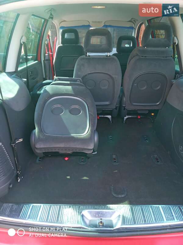 Минивэн Volkswagen Sharan 2003 в Чугуеве