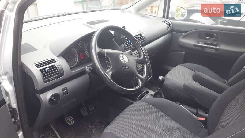Минивэн Volkswagen Sharan 2009 в Сокале