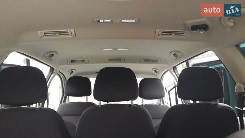 Минивэн Volkswagen Sharan 2009 в Сокале