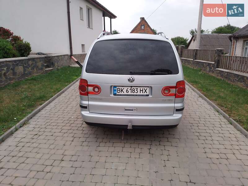 Мінівен Volkswagen Sharan 2007 в Луцьку