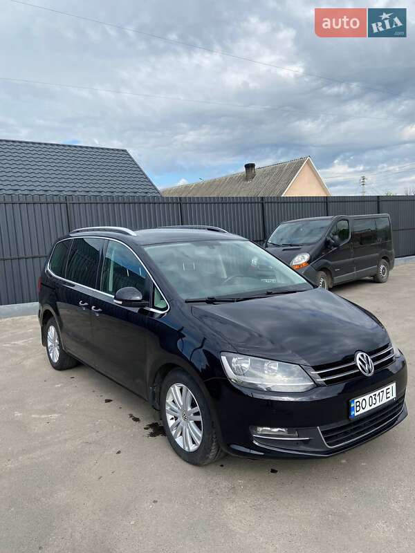 Минивэн Volkswagen Sharan 2011 в Дубно