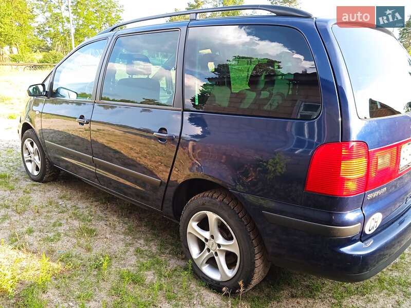 Минивэн Volkswagen Sharan 2002 в Старой Выжевке