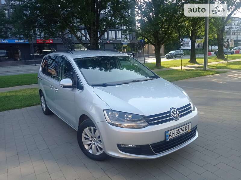 Минивэн Volkswagen Sharan 2015 в Ужгороде