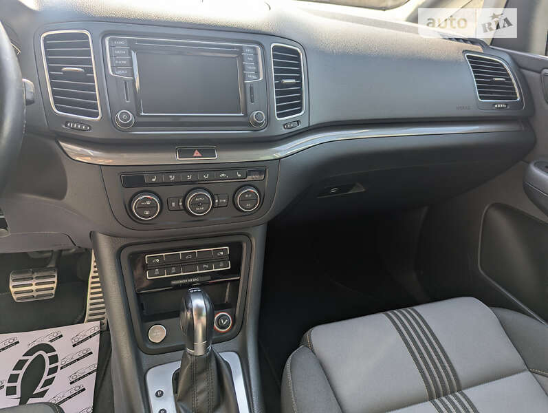 Мінівен Volkswagen Sharan 2016 в Івано-Франківську