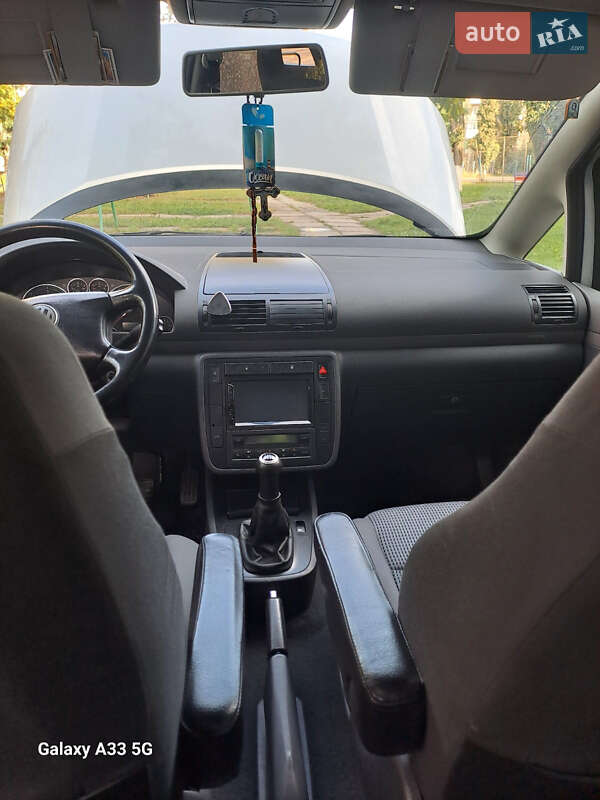 Минивэн Volkswagen Sharan 2007 в Ужгороде