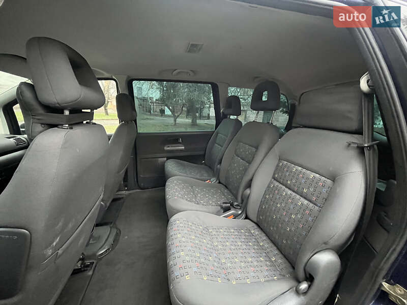 Мінівен Volkswagen Sharan 2003 в Краматорську