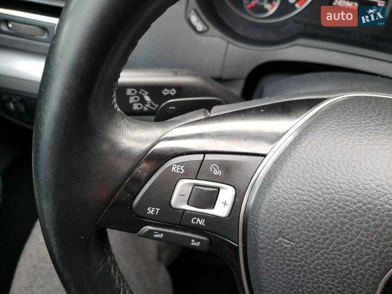 Мінівен Volkswagen Sharan 2016 в Дніпрі