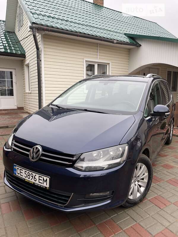 Минивэн Volkswagen Sharan 2012 в Черновцах