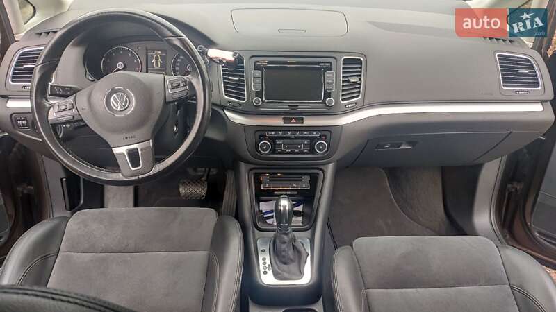 Минивэн Volkswagen Sharan 2012 в Криничках