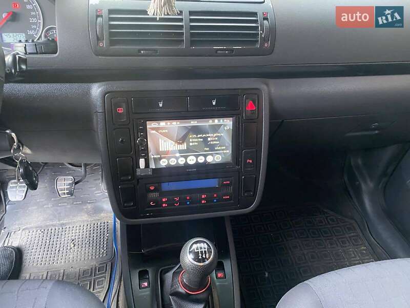 Минивэн Volkswagen Sharan 2000 в Могилев-Подольске