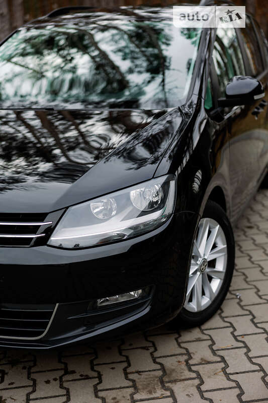 Мінівен Volkswagen Sharan 2010 в Києві