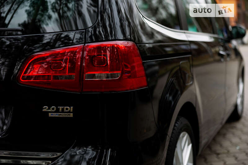 Мінівен Volkswagen Sharan 2010 в Києві