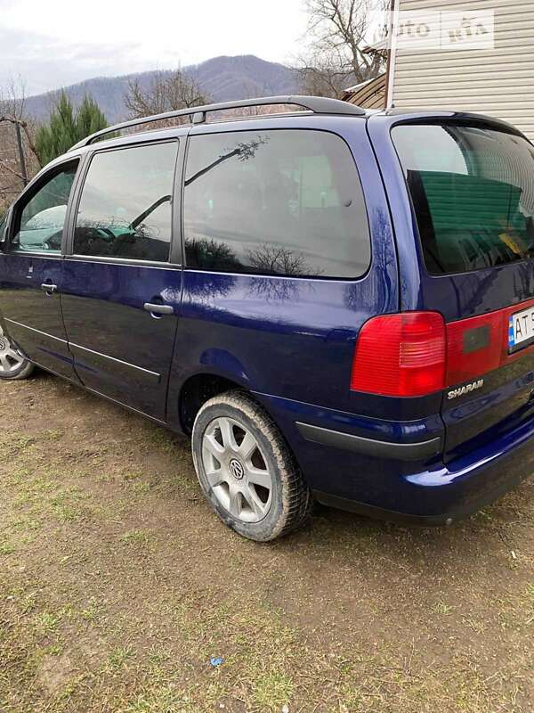 Минивэн Volkswagen Sharan 2001 в Косове