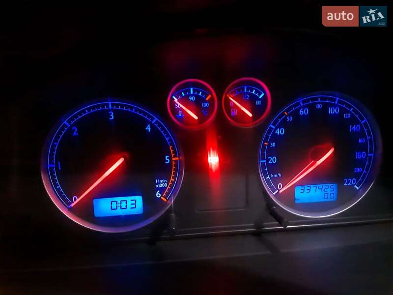 Мінівен Volkswagen Sharan 2000 в Вижниці