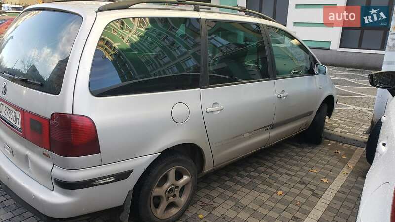 Минивэн Volkswagen Sharan 2001 в Ирпене