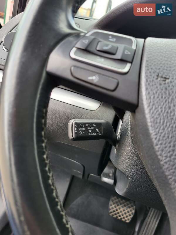 Минивэн Volkswagen Sharan 2012 в Хмельницком