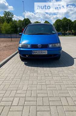 Мінівен Volkswagen Sharan 1999 в Житомирі