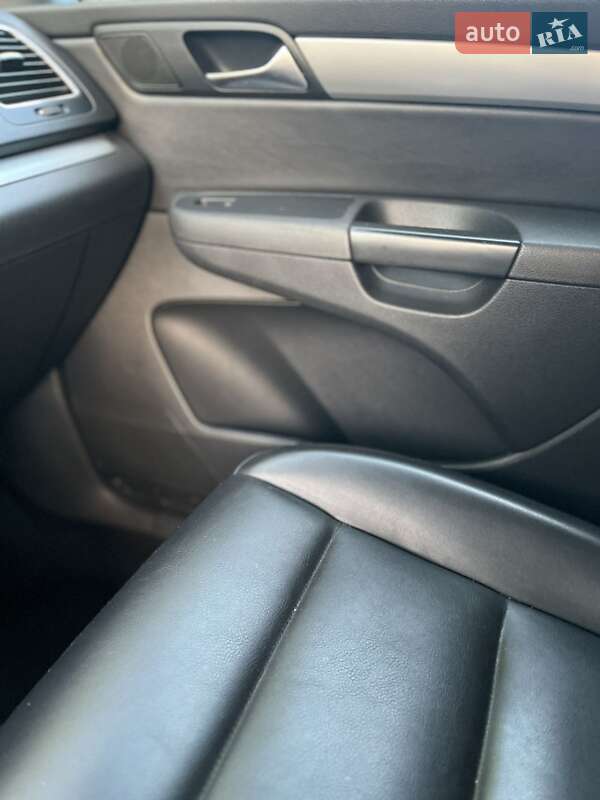 Минивэн Volkswagen Sharan 2012 в Ужгороде