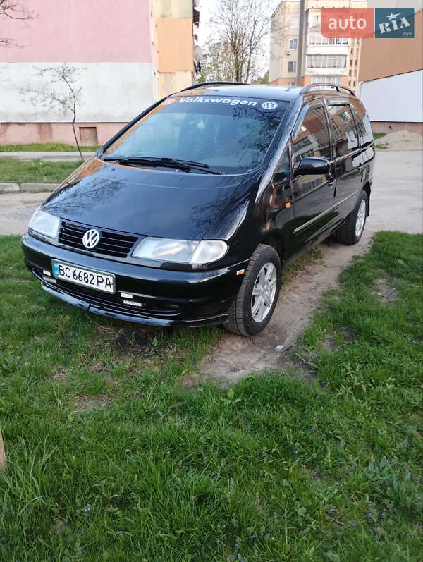 Минивэн Volkswagen Sharan 1999 в Самборе