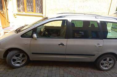 Минивэн Volkswagen Sharan 2002 в Вижнице