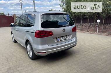 Минивэн Volkswagen Sharan 2015 в Житомире