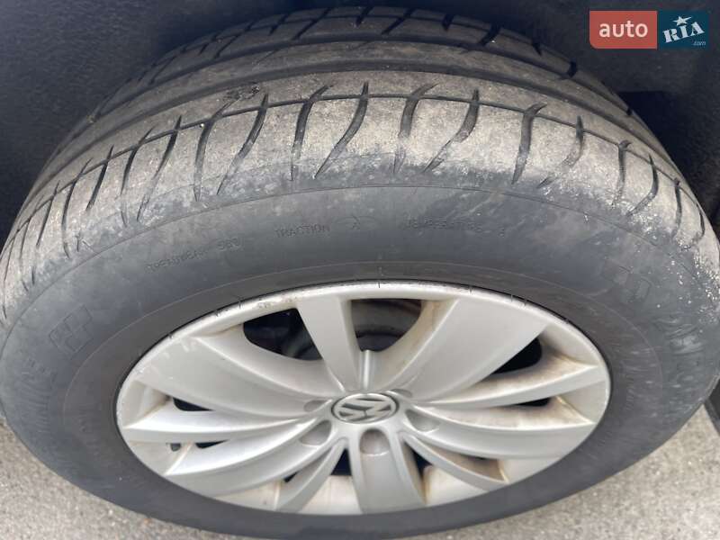 Мінівен Volkswagen Sharan 2011 в Києві