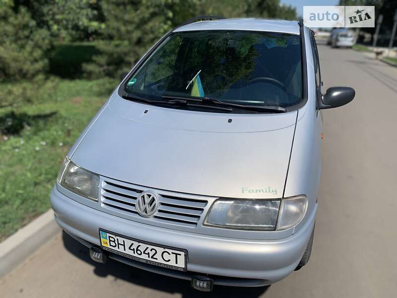 Мінівен Volkswagen Sharan 1998 в Одесі