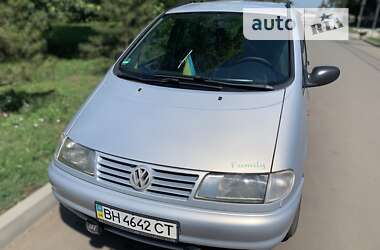 Мінівен Volkswagen Sharan 1998 в Одесі