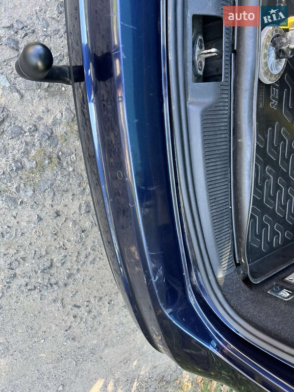 Минивэн Volkswagen Sharan 2011 в Каменском