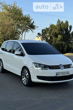 Минивэн Volkswagen Sharan 2011 в Виноградове