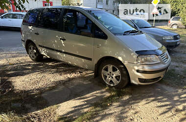 Мінівен Volkswagen Sharan 2000 в Києві