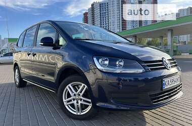 Минивэн Volkswagen Sharan 2015 в Киеве