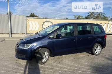 Минивэн Volkswagen Sharan 2015 в Киеве