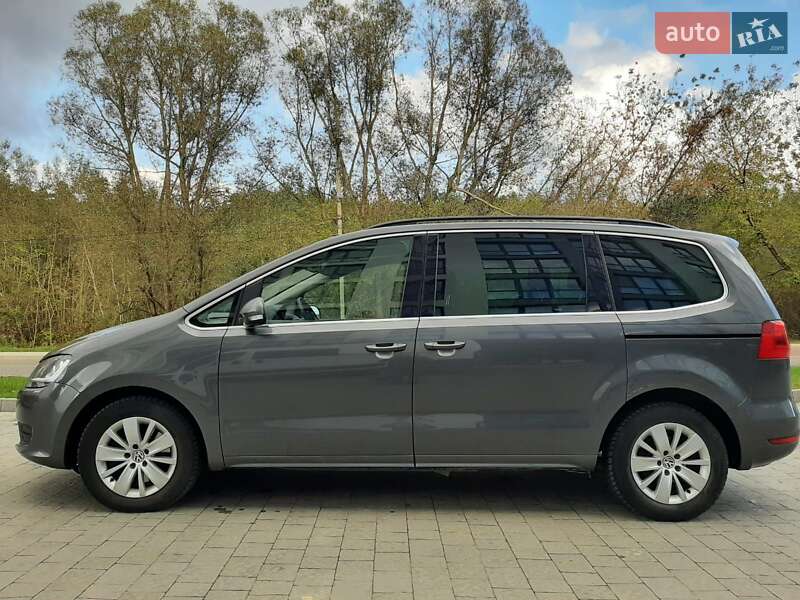Мінівен Volkswagen Sharan 2012 в Новояворівську