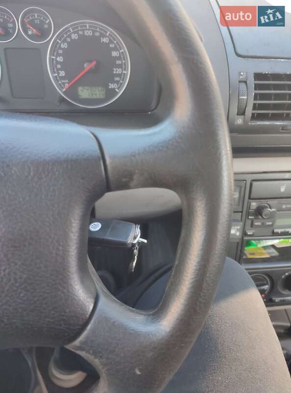 Мінівен Volkswagen Sharan 2001 в Івано-Франківську