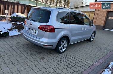 Минивэн Volkswagen Sharan 2015 в Житомире